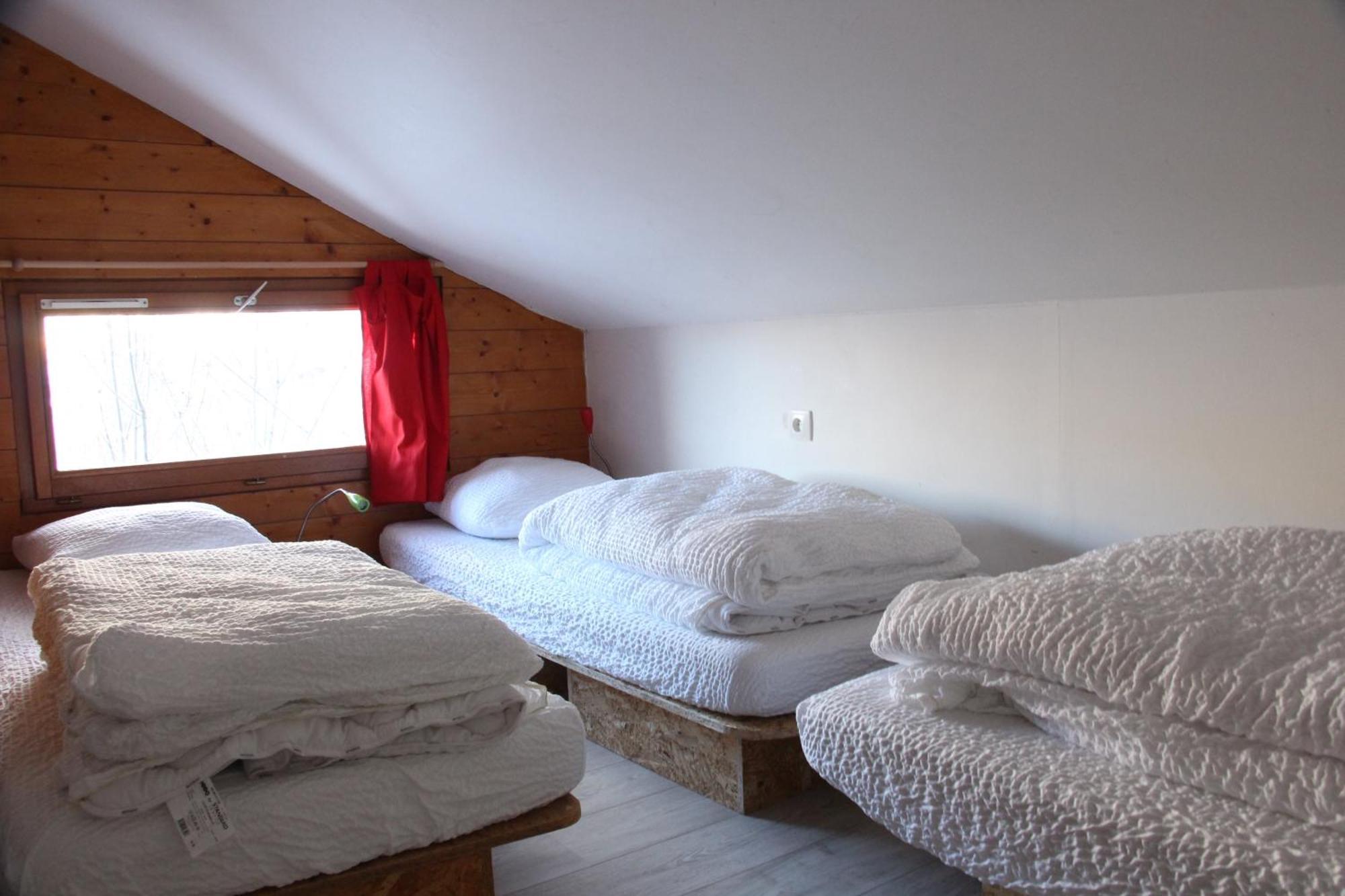 Auberge De Jeunesse Hi La Clusaz Buitenkant foto