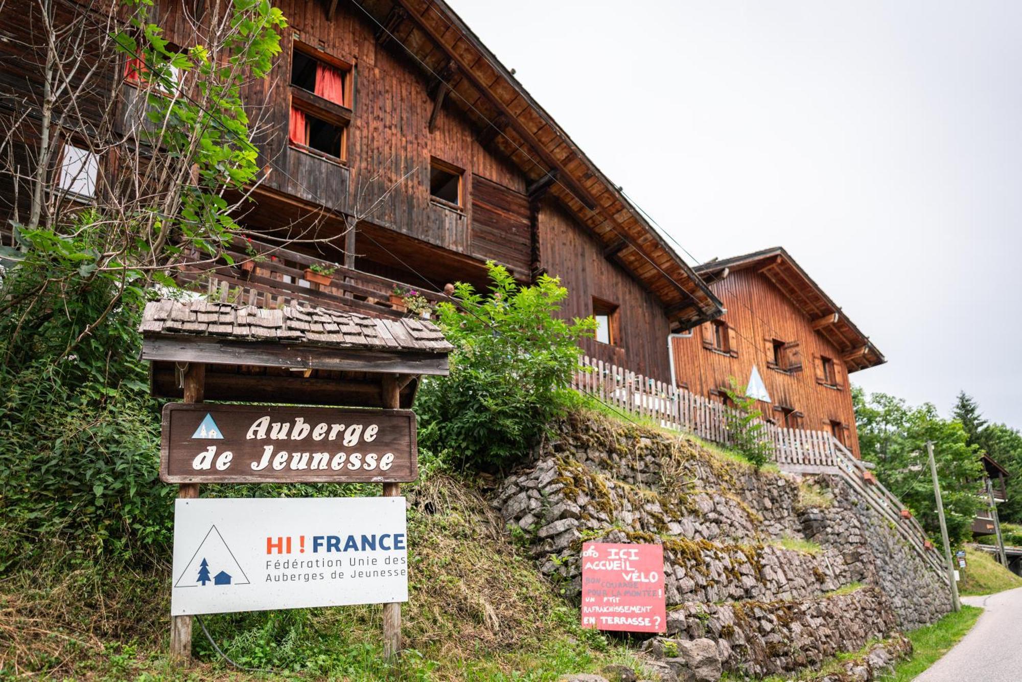Auberge De Jeunesse Hi La Clusaz Buitenkant foto