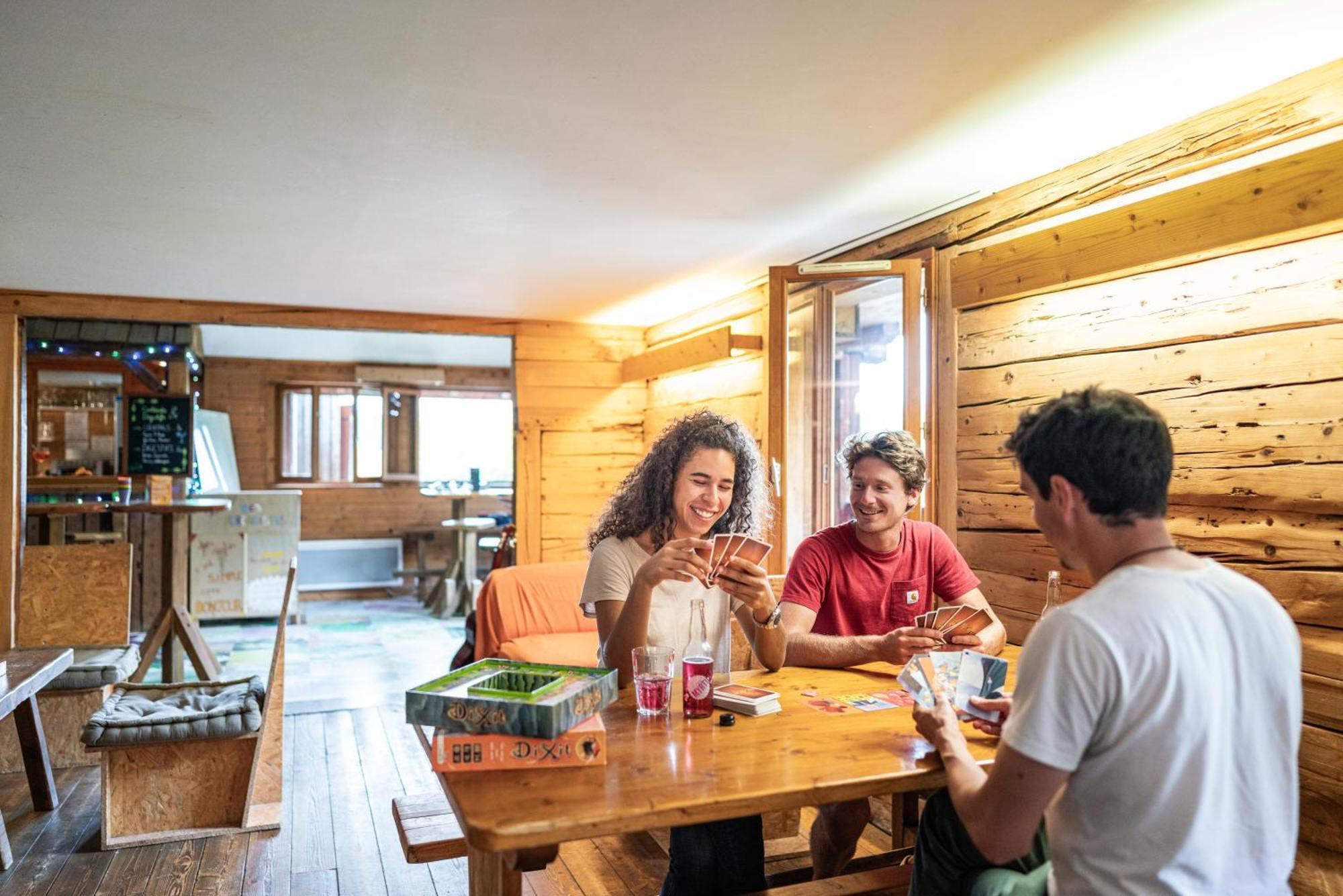 Auberge De Jeunesse Hi La Clusaz Buitenkant foto