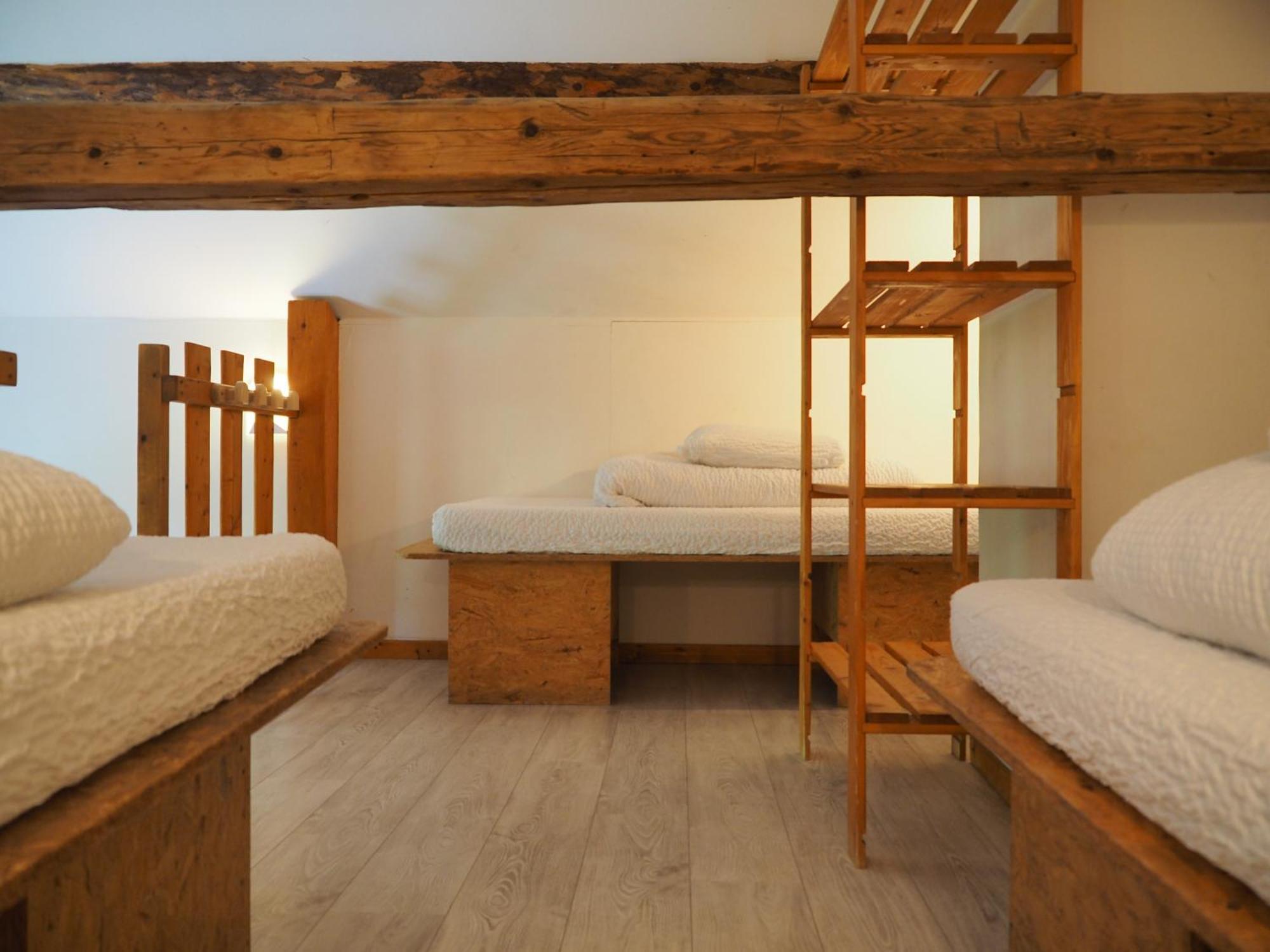 Auberge De Jeunesse Hi La Clusaz Buitenkant foto