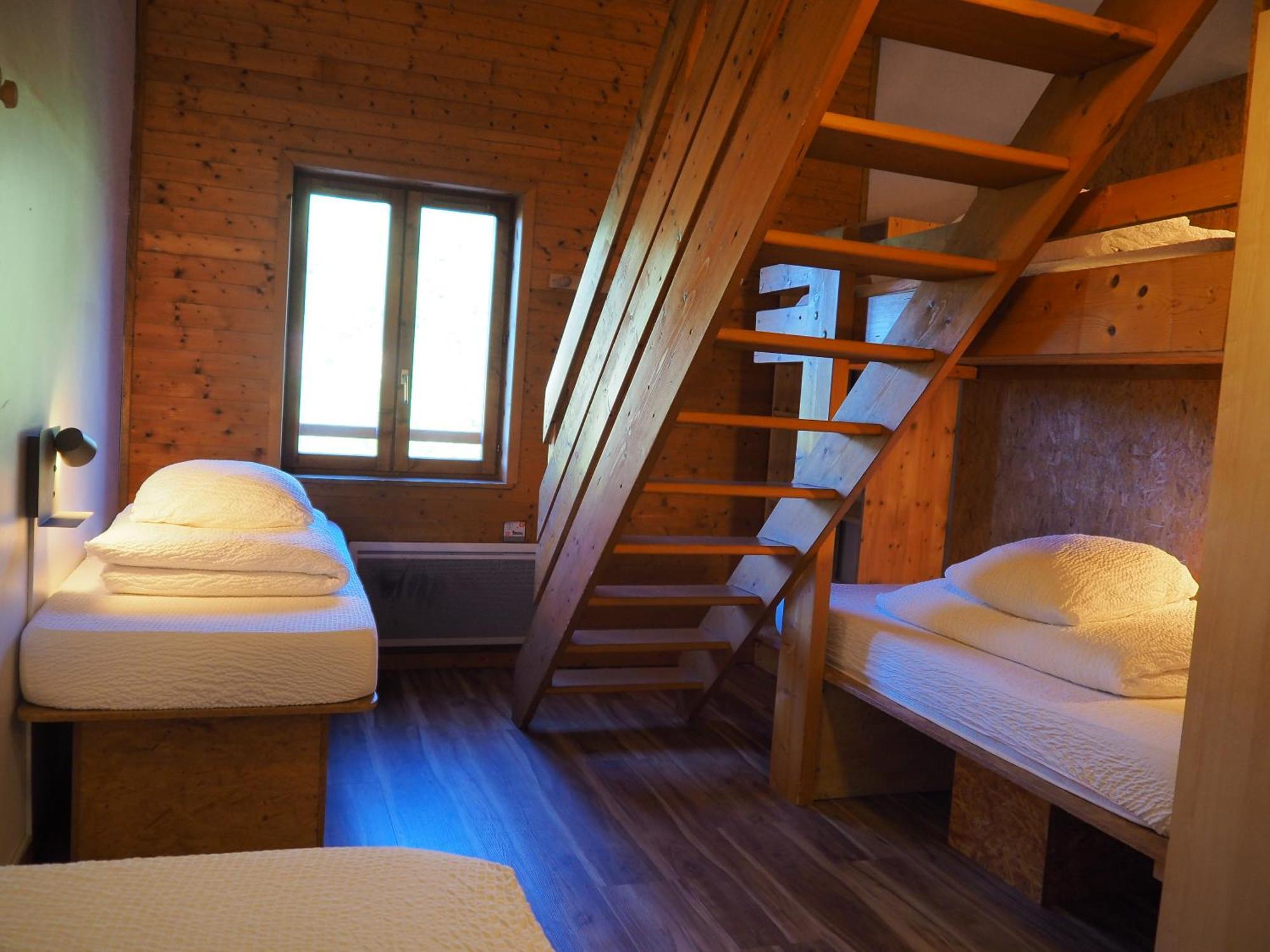 Auberge De Jeunesse Hi La Clusaz Buitenkant foto