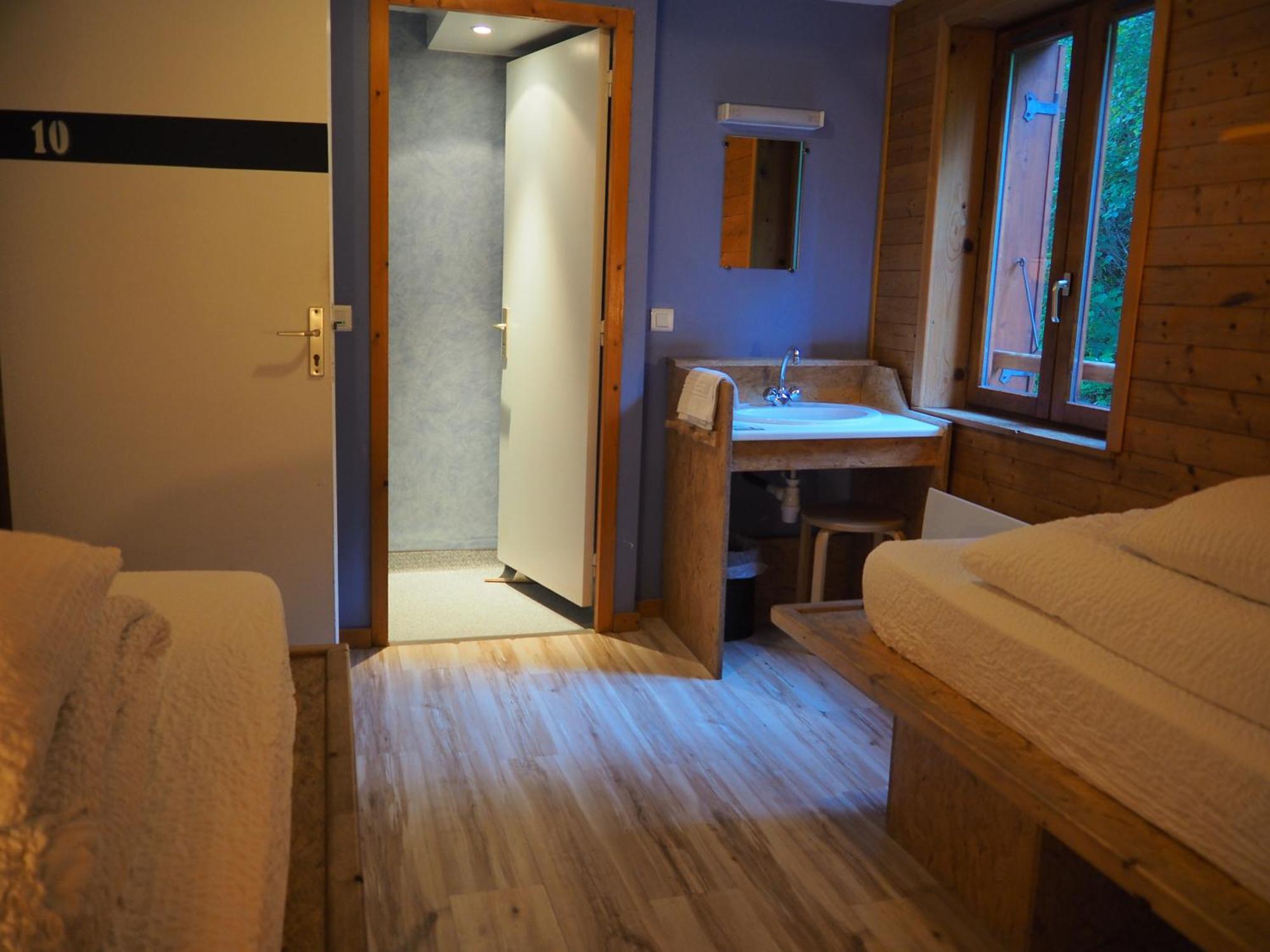 Auberge De Jeunesse Hi La Clusaz Buitenkant foto